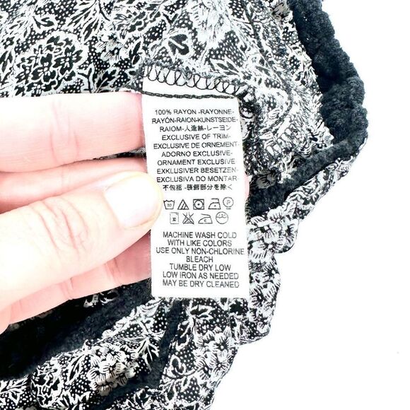 Free people black and white floral bottom front tiered tank top S - Picture 7 of 11